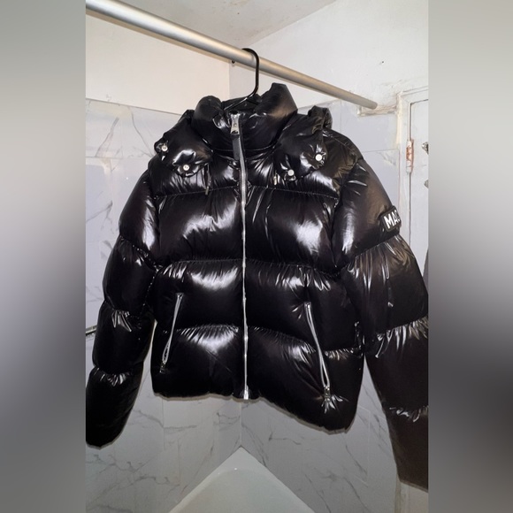 - Mackage coat with hood  for ladies. Size M.. lightly used - Picture 6 of 8